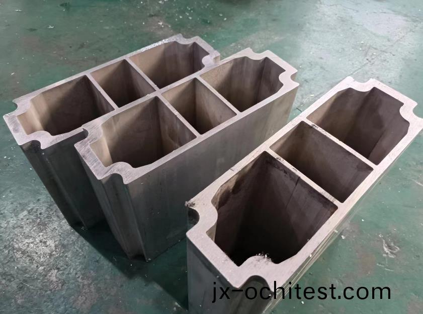 角度(du)鋸切割的客戶(hu)材料(liao)